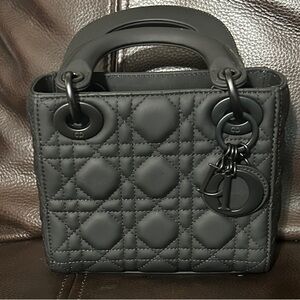 Elegant Black Fashion Quilted Handbag